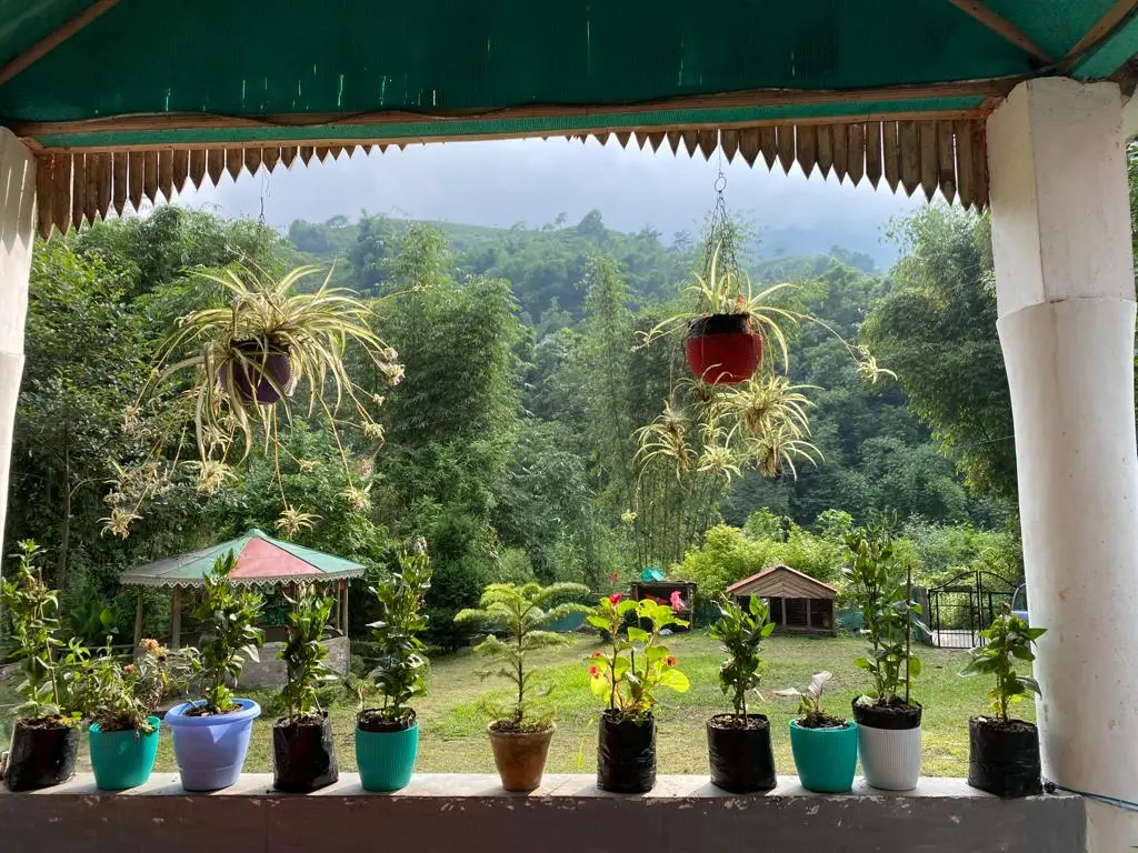 Work or relax at the balcony of Tabakoshi Manokamna Home Stay